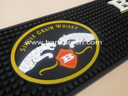 gepersonaliseerde logo zachte pvc bar rail mat in China 